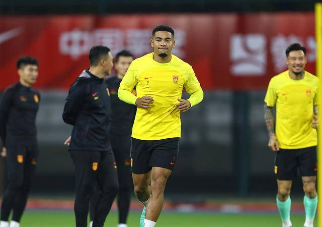 U8-赛前体能课后,葡萄牙国家队复出首秀备战世预赛,管理层满意,医务组通报恢复的简单介绍