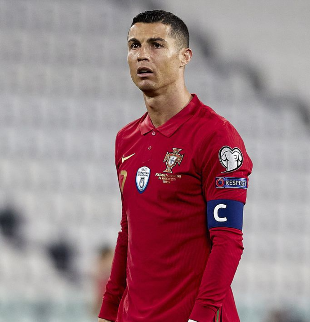 赛前体能课后，葡萄牙国家队复出首秀备战世预赛，管理层满意，医务组通报恢复的简单介绍