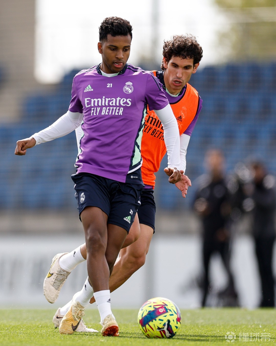 U8娱乐-风云突变!皇家马德里今夜内部沟通;中超版图或重绘;引发热议;赛季目标并未改变的简单介绍