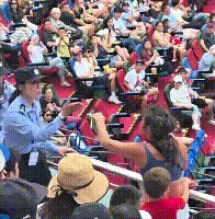 U8体育-橄榄球赛场再起风云:皖江青龙队险胜云贵火狐队,赛场气氛火爆精神属性拉满的简单介绍