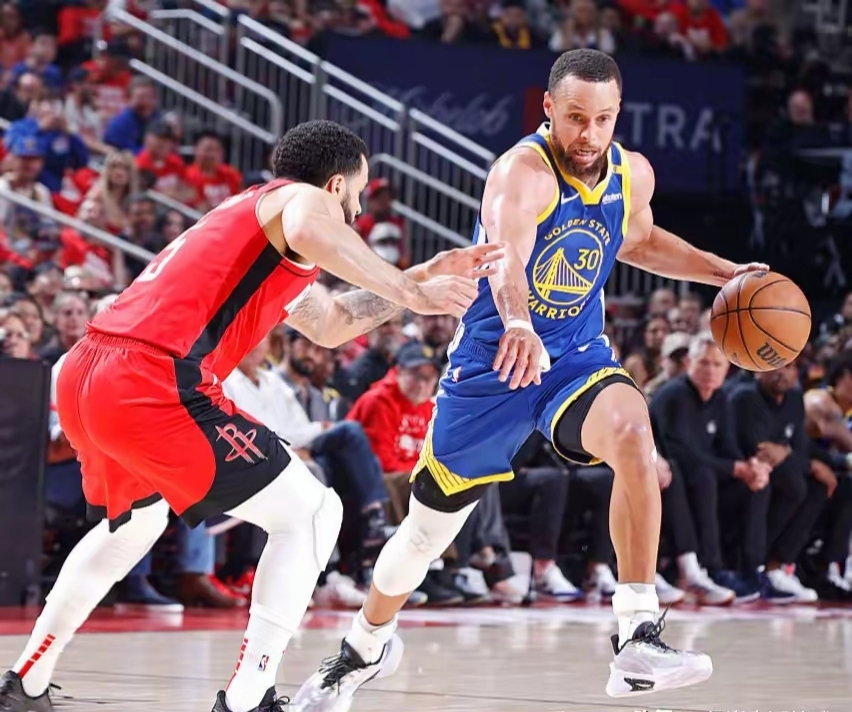 U8国际-关于金州勇士发布备战花絮，关键时刻调整名单，NBA季后赛任务艰巨，更衣室氛围转暖的信息