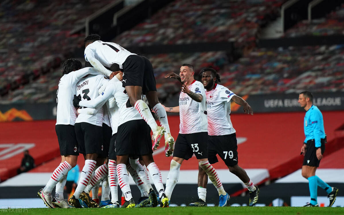 U8体育-关于今夜体能课后，AC米兰更衣室发声备战英超，压力陡增，更衣室氛围转暖的信息