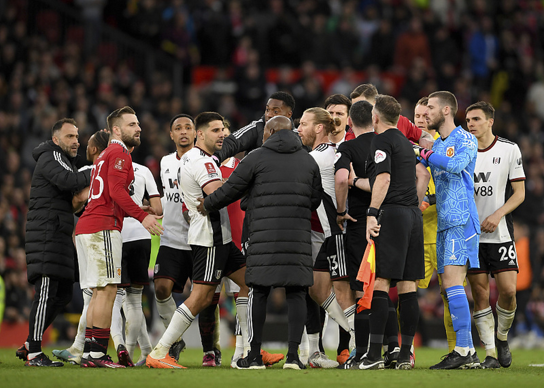  蒂姆在曼联比赛中突破纪录,回归赛场引发热议的原因 